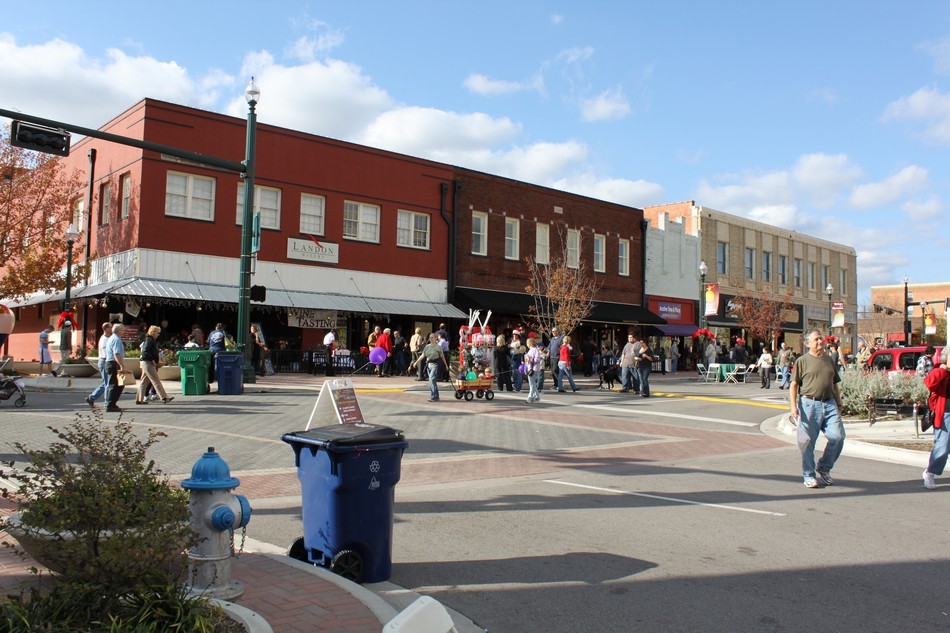 Courthouse square 10